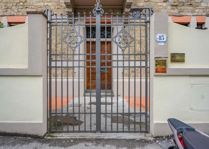 Guesthost - Casa Di Ebe - Campo Di Marte Flat With Balcony
